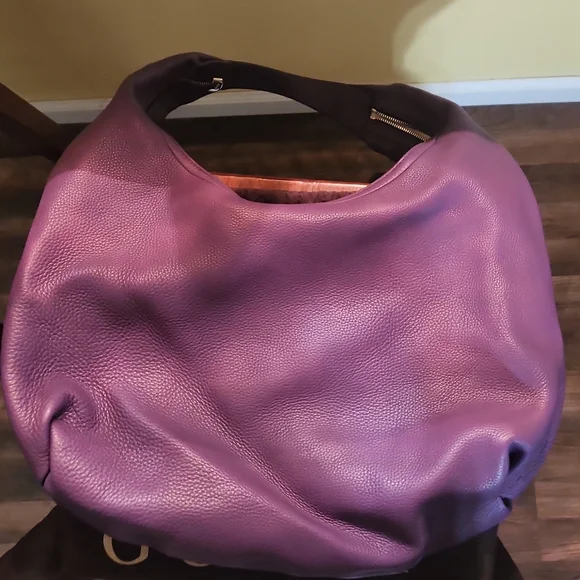 Authentic Gucci Hobo - Picture 2 of 7